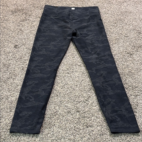 Vuori Clean Elevation leggings size L/XL - Picture 4 of 5